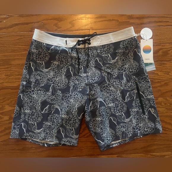 Vuori Other - Vuori Cruise Boardshorts. Size 32 NEW CHARCOAL GRAY